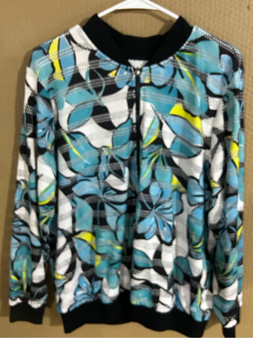 Alfred Dunner Blue Floral Pattern Zip Jacket with Black Trim